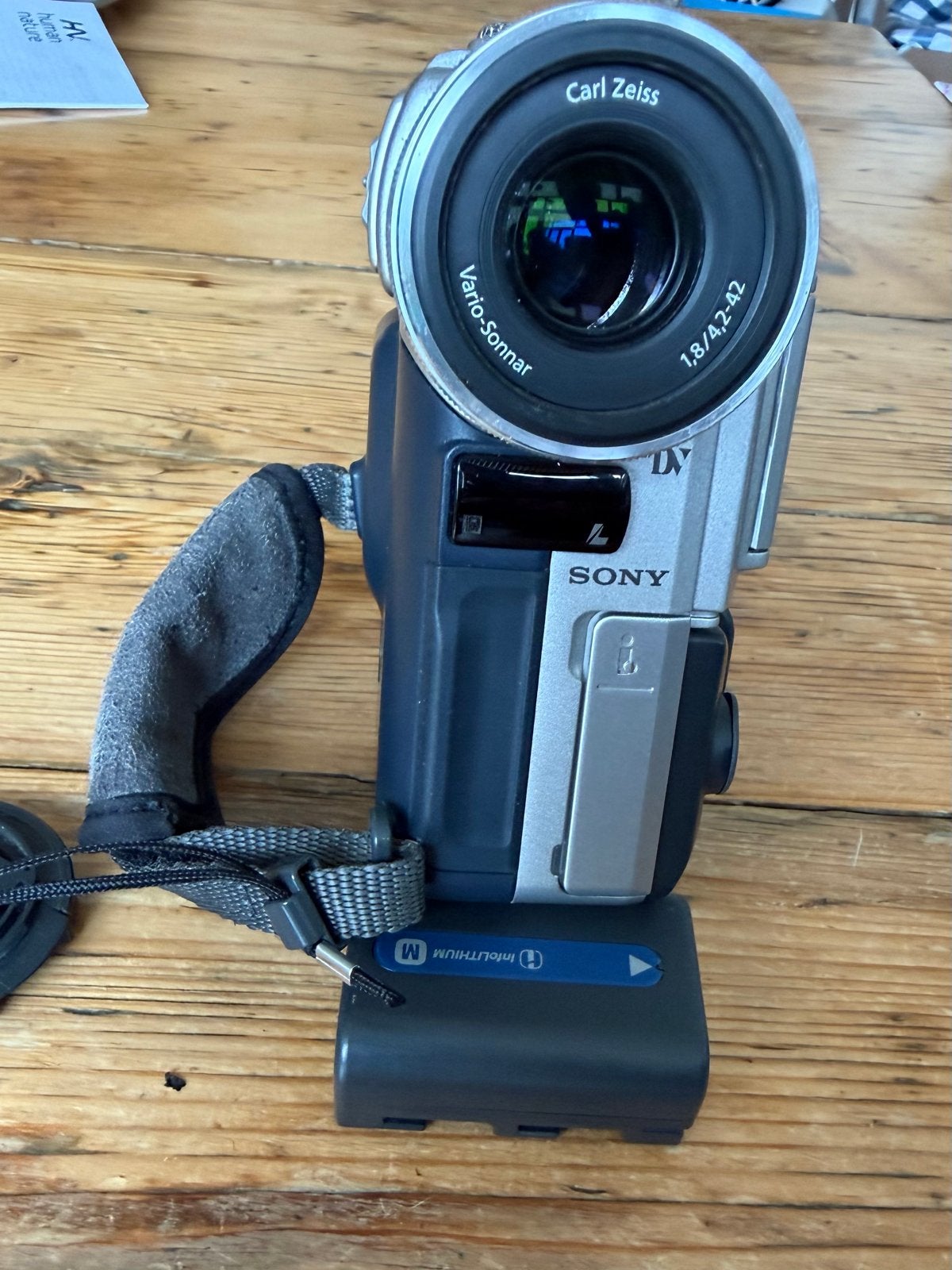 Sony Digital Handycam DCR-TRV14E met accessoires, Mini dv, Gebruikt, Sony, Camera