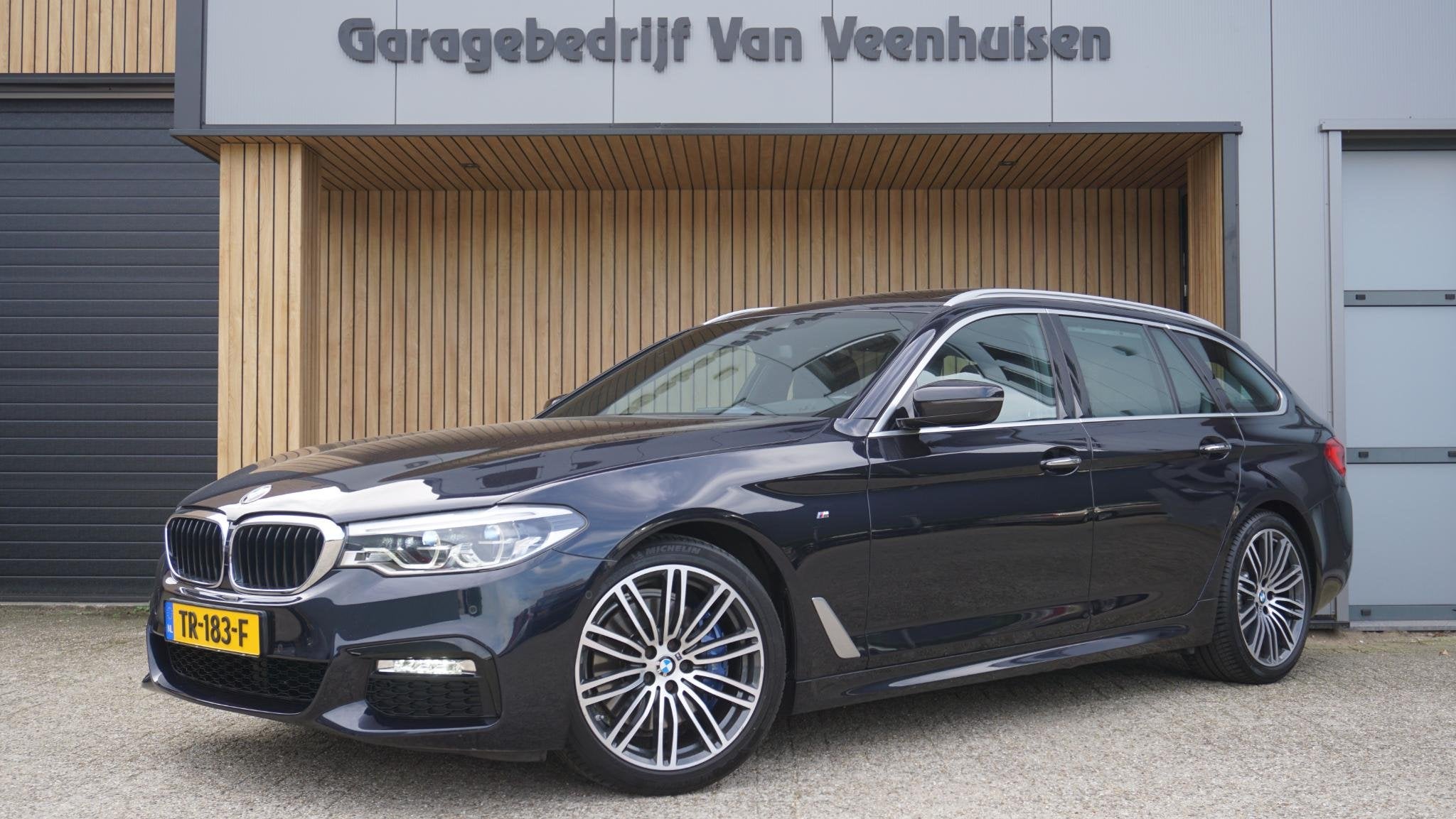 BMW 5-serie Touring 530i 252pk M-Sport High Executive Pano.D, Automaat, 1998 cc, Achterwielaandrijving, Gebruikt