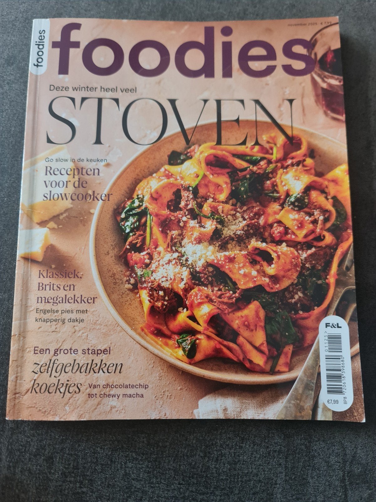 Foodies Magazine November 2019 - Stoven & Slowcooker, Ophalen of Verzenden, Zo goed als nieuw, Foodies Redactie, Europa