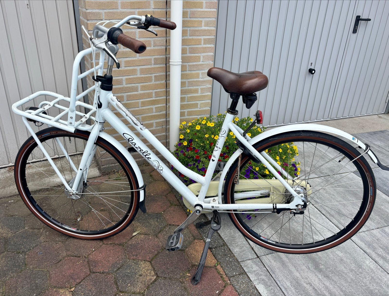 Gazelle C7 Damesfiets - Wit met voordrager, Fietsen en Brommers, Fietsen | Dames | Damesfietsen, Ophalen, Velgrem, Versnellingen