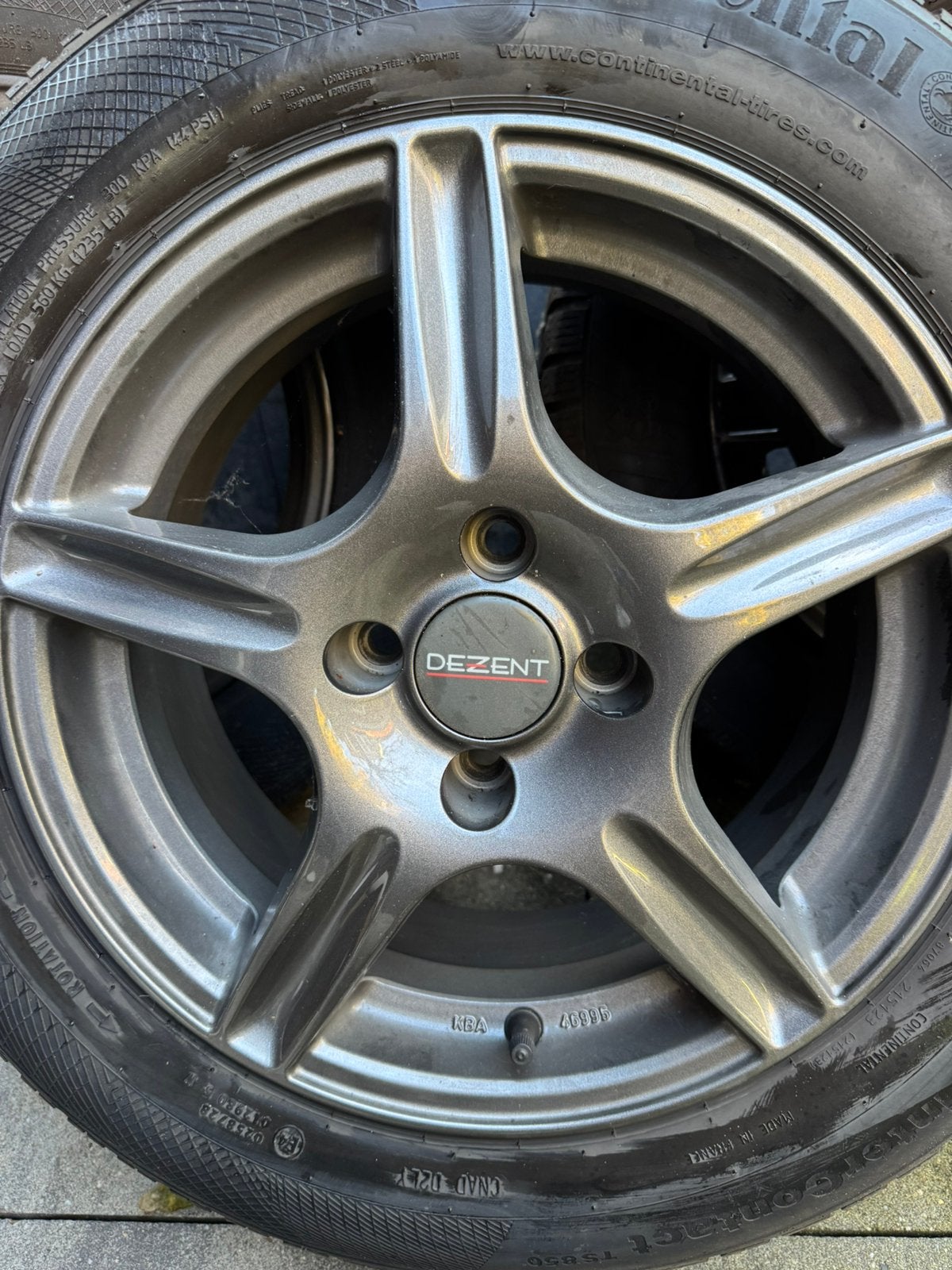 Goede 15 inch DEZENT velgen + winterbanden (185/65 R15), Ophalen, 15 inch, Banden en Velgen, 185 mm