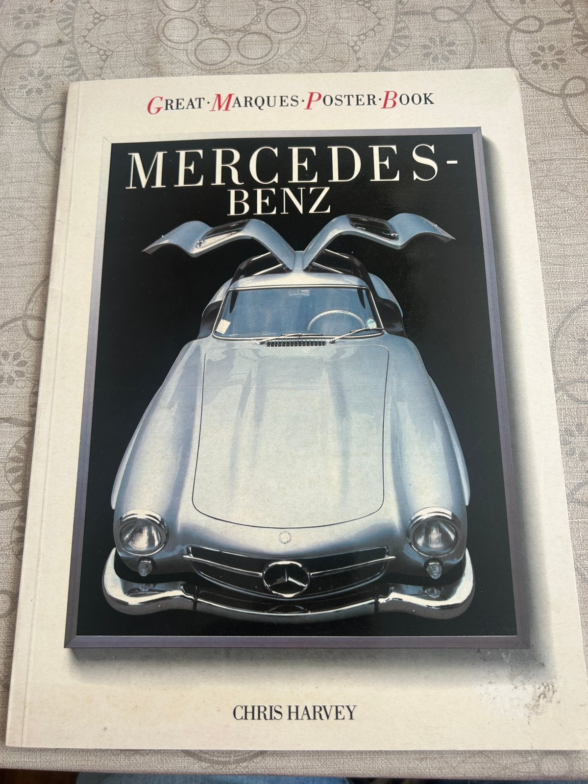 Mercedes-Benz poster boek, Boeken, Auto's | Boeken, Ophalen of Verzenden, Zo goed als nieuw, Mercedes