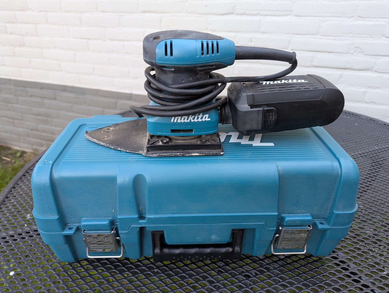 Makita schuurmachine BO4565 inclusief koffer