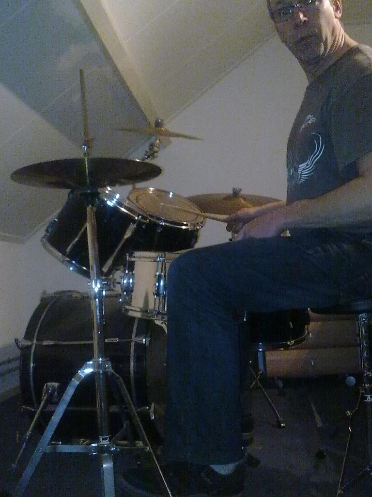 Drummer aangeboden, Orkest