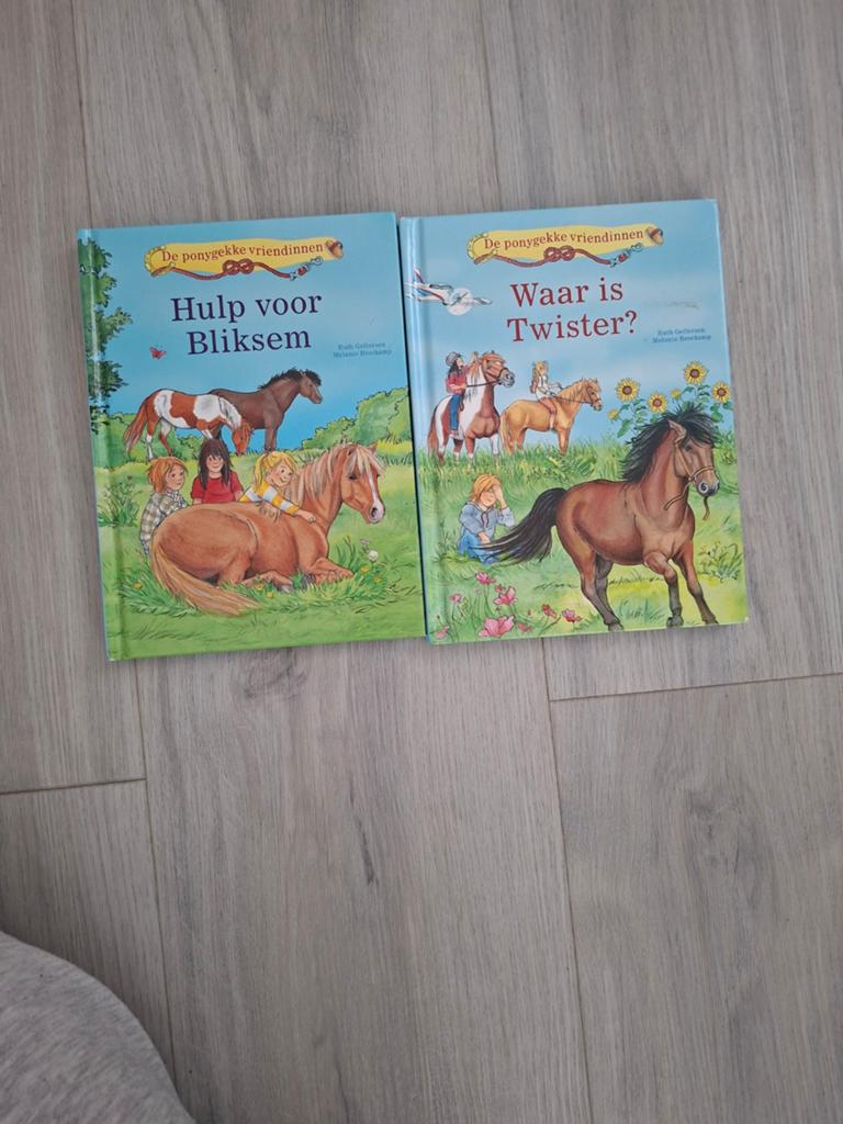 De Ponygekke Vriendinnen: Hulp voor Bliksem & Waar is Twiste, Boeken, Ophalen of Verzenden, Zo goed als nieuw, Diverse Auteurs