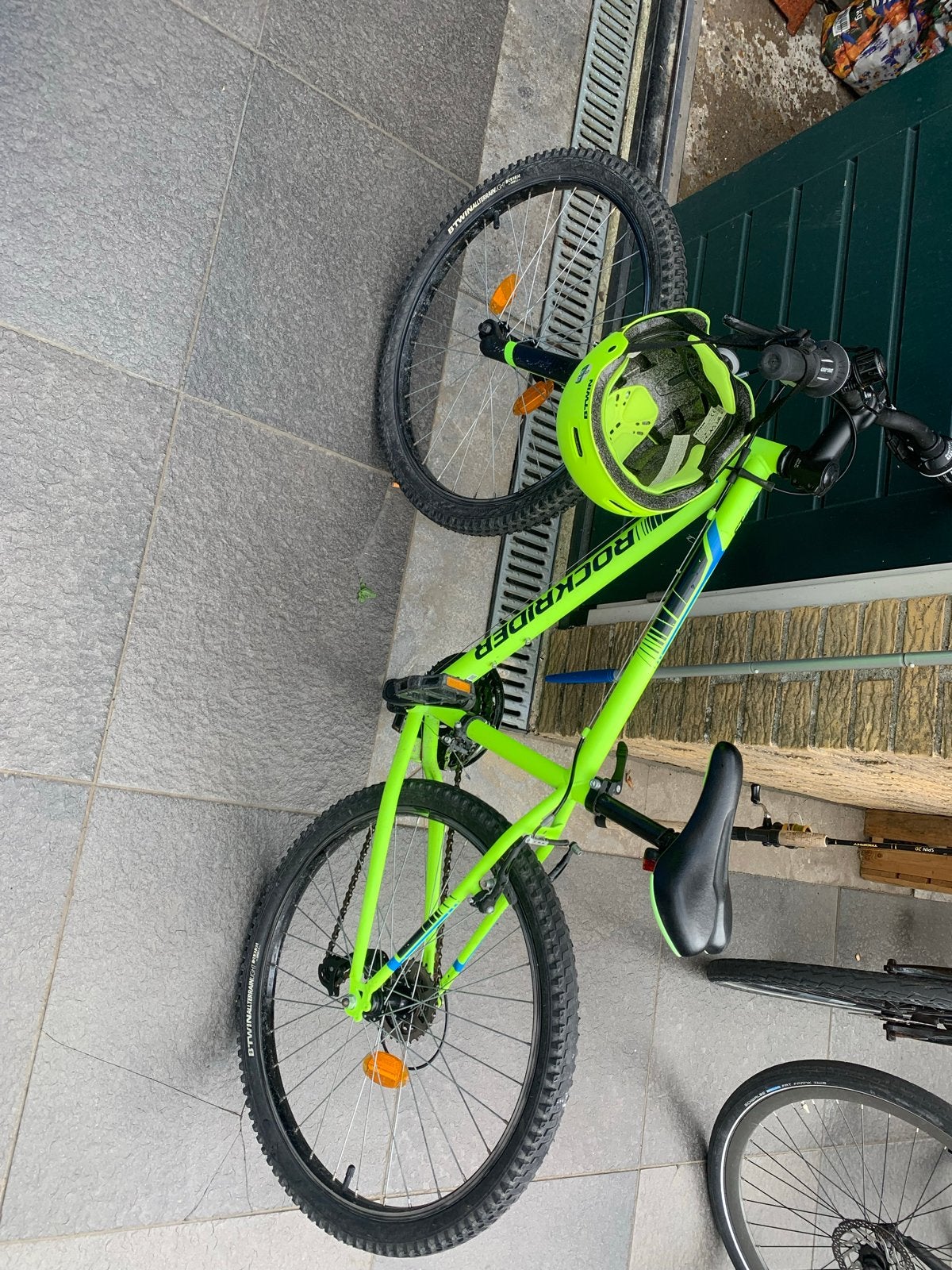 Rockrider Kinder Mountainbike 24 inch + Helm, Ophalen of Verzenden, Gebruikt, 20 inch of meer