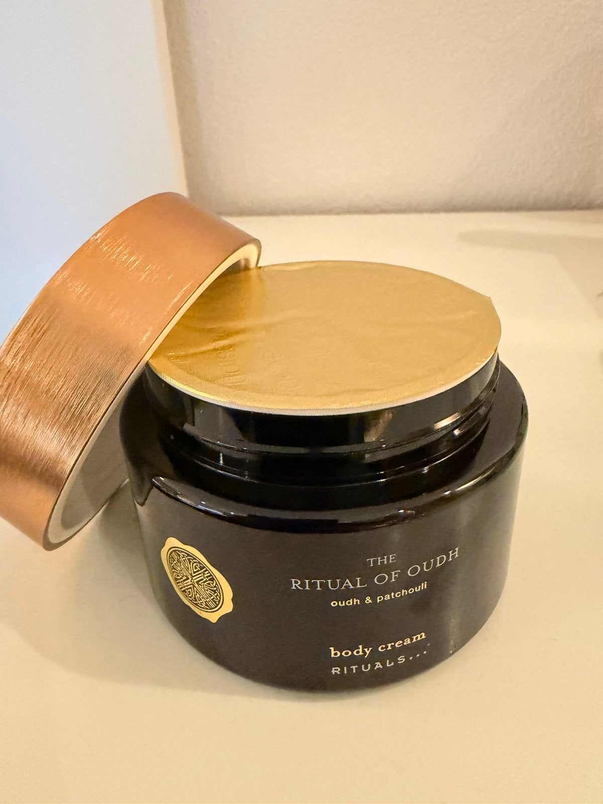 Nieuw Rituals Oudh & patchouli body cream 220 ml, Ophalen of Verzenden, Nieuw, Bodylotion, Crème of Olie