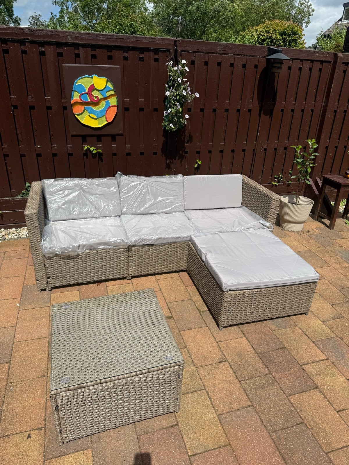 Nieuwe Loungeset met Salontafel - Grijs, Tuin en Terras, Tuinsets en Loungesets, Ophalen, 4 zitplaatsen, Rotan, Nieuw