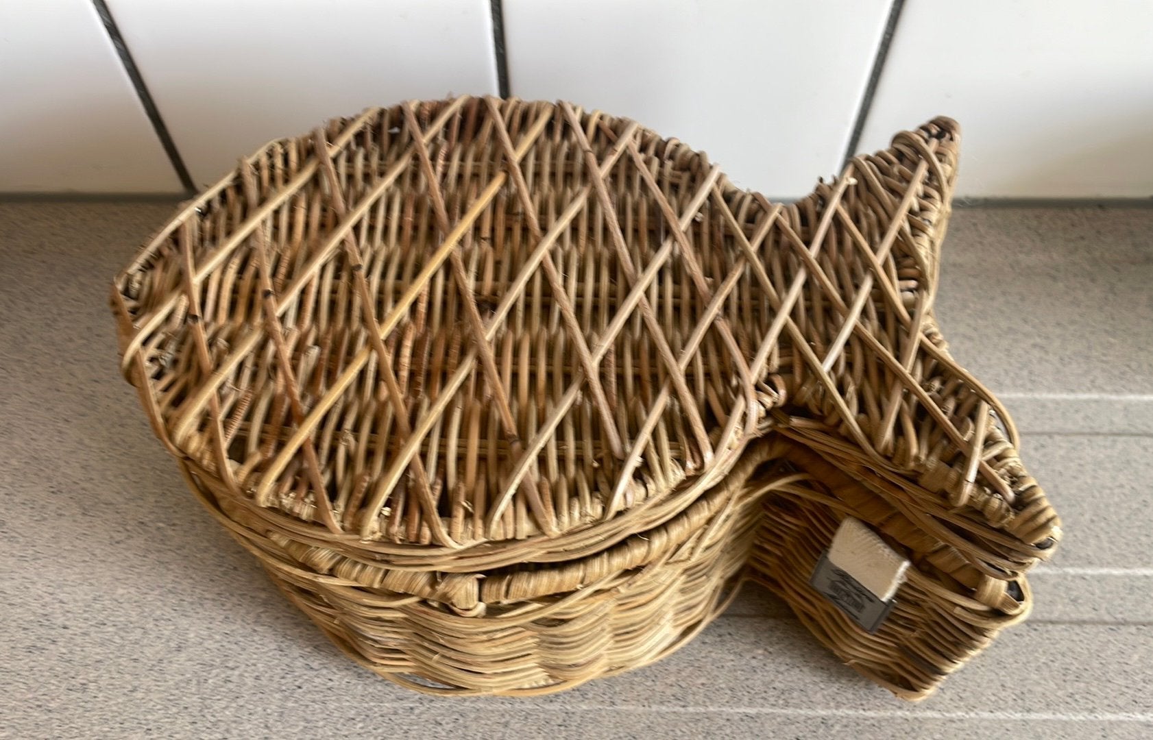 Fantastische mand Rivièra Maison riet vis, Huis en Inrichting, Woonaccessoires | Schalen en Manden, Ophalen of Verzenden, Zo goed als nieuw