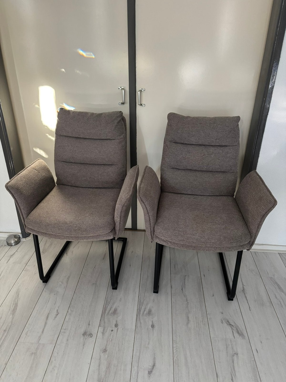 2 kamerstoelen, Huis en Inrichting, Ophalen of Verzenden, Zo goed als nieuw, Stof, Twee