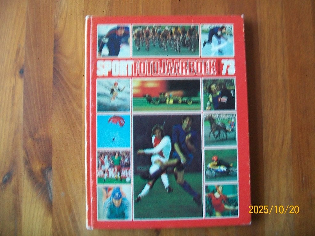 Sport foto jaarboek 1972 - o.a. Ajax EC 1 winst, Verzamelen, Verzenden, Gebruikt, Ajax, Boek of Tijdschrift