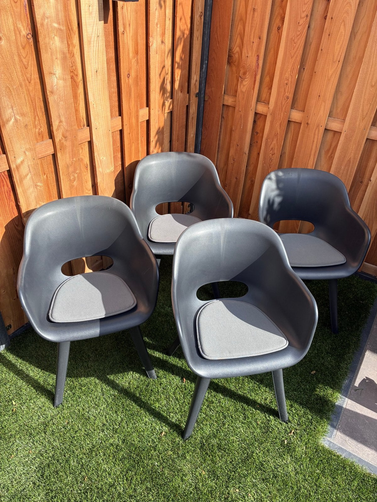 Set van 4 grijze kuipstoelen, tuinstoelen Allibert, Ophalen, Gebruikt, Kunststof