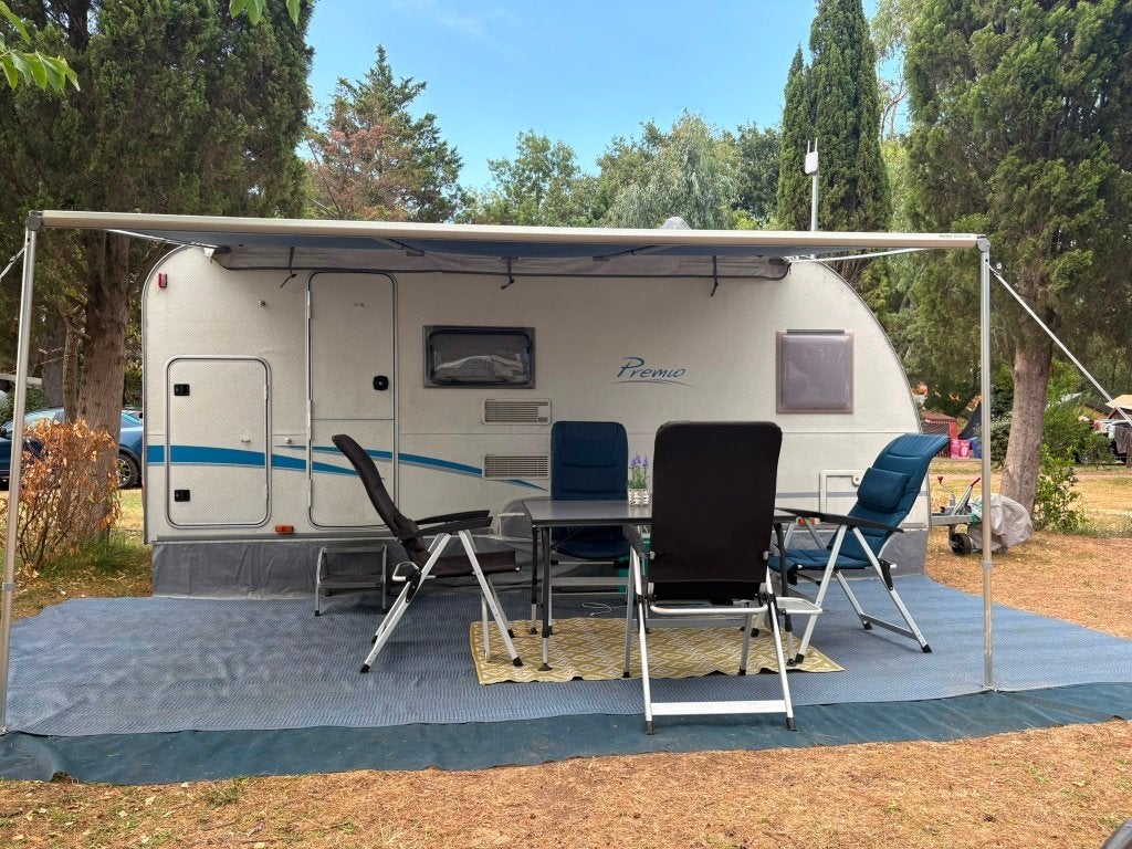 Te koop Bürstner Premio 485 TK met stapelbed | Bouwjaar 2008, Treinzit, 750 - 1000 kg, Particulier, Bürstner