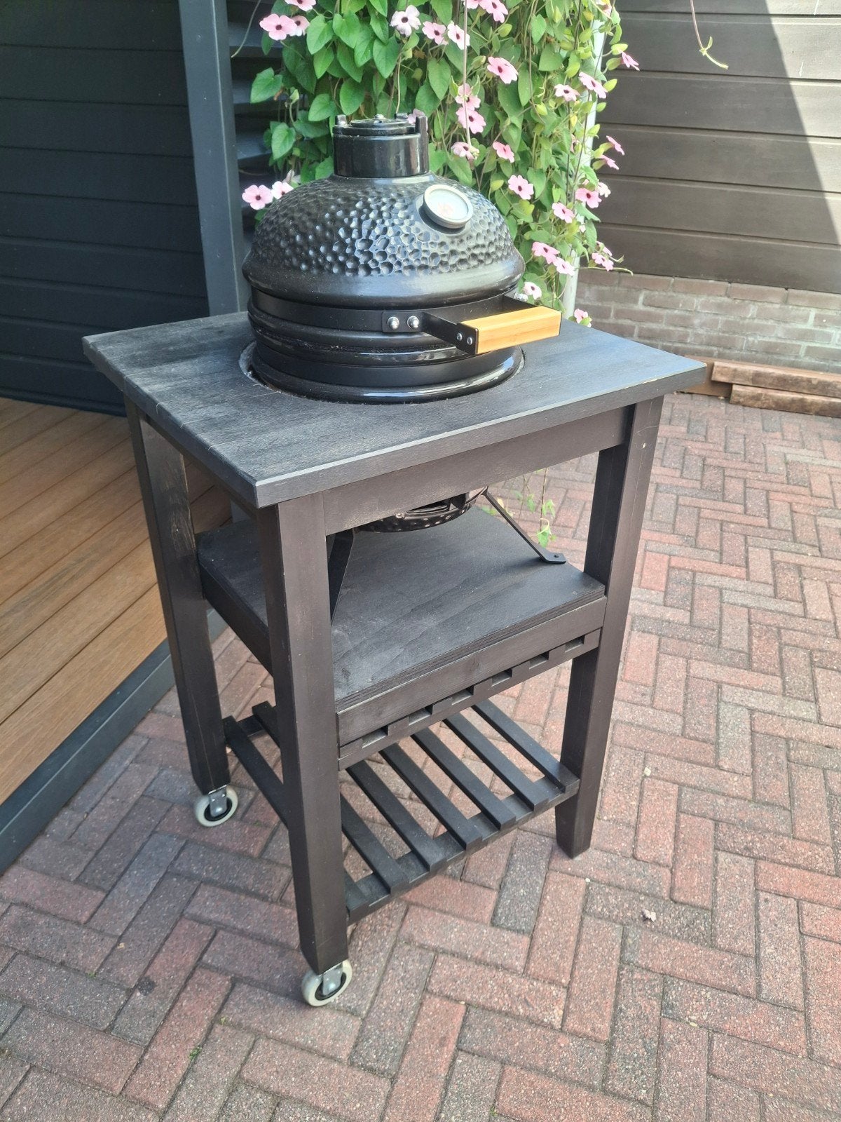 mooie kamado barbecue met trolly, Ophalen