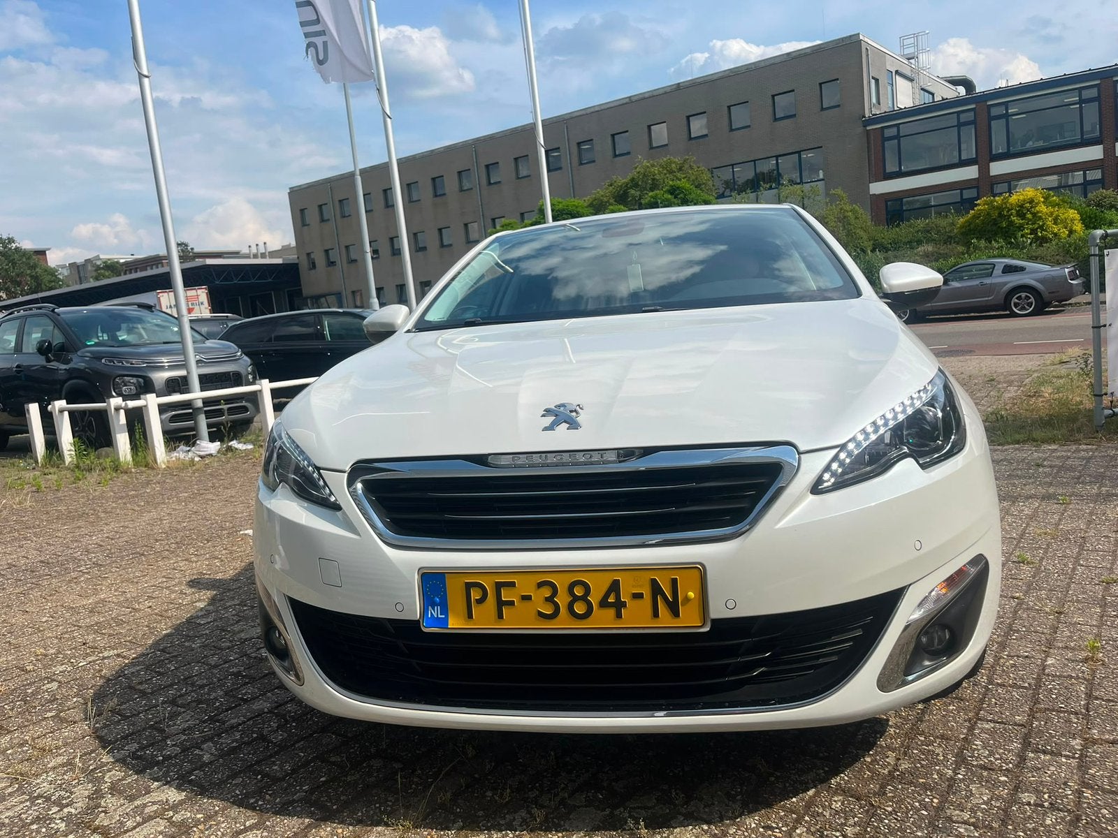 Peugeot 308 1.2E-THP 81/110 5-D 2017 Wit, Auto's, Peugeot, Particulier, ABS, Achteruitrijcamera, Adaptieve lichten, Adaptive Cruise Control