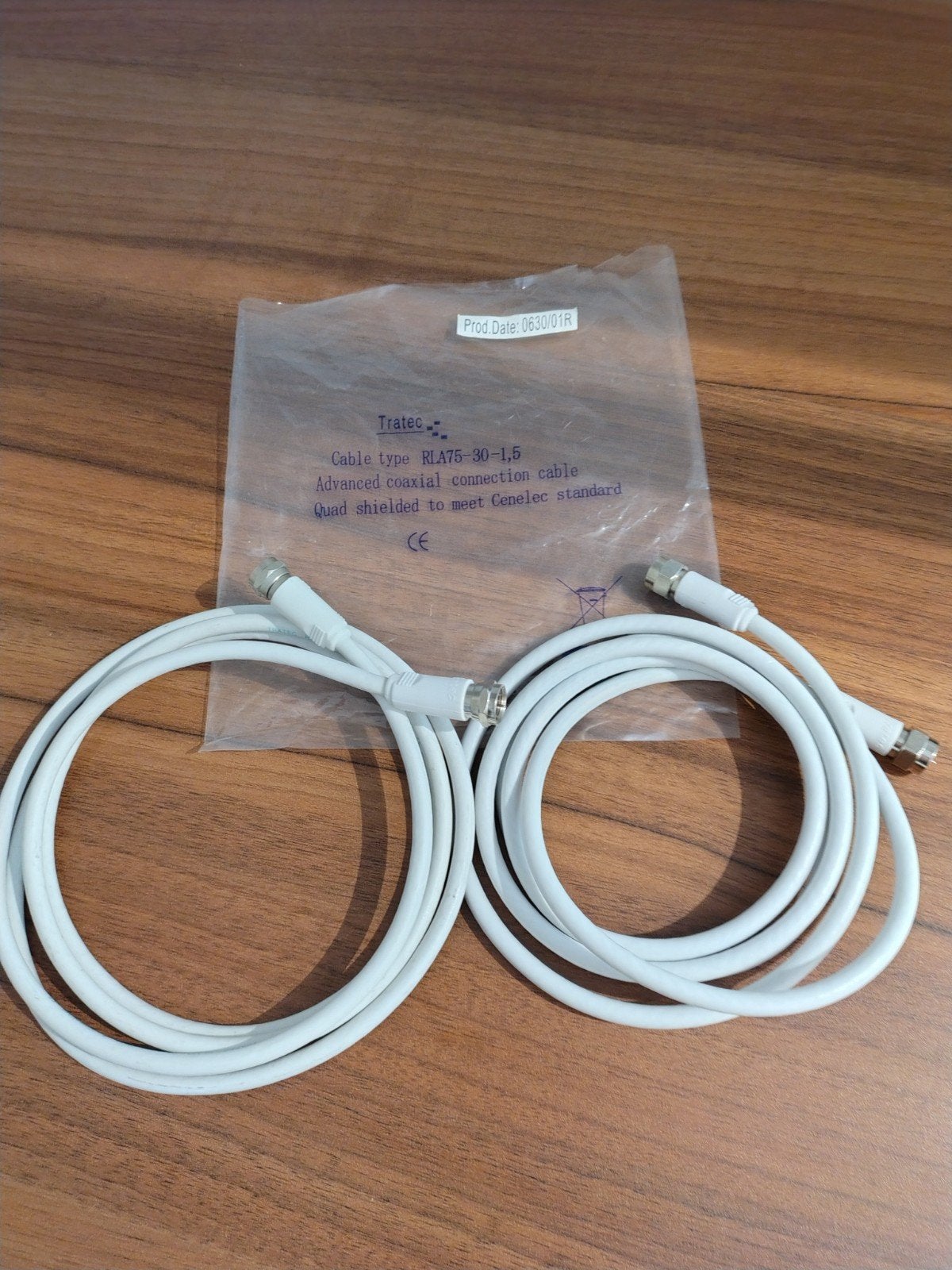 2x Tratec RLA75-30-1.5 Coaxiale Kabel - Advanced Connectie, Audio, Tv en Foto, Audiokabels en Televisiekabels, Ophalen of Verzenden