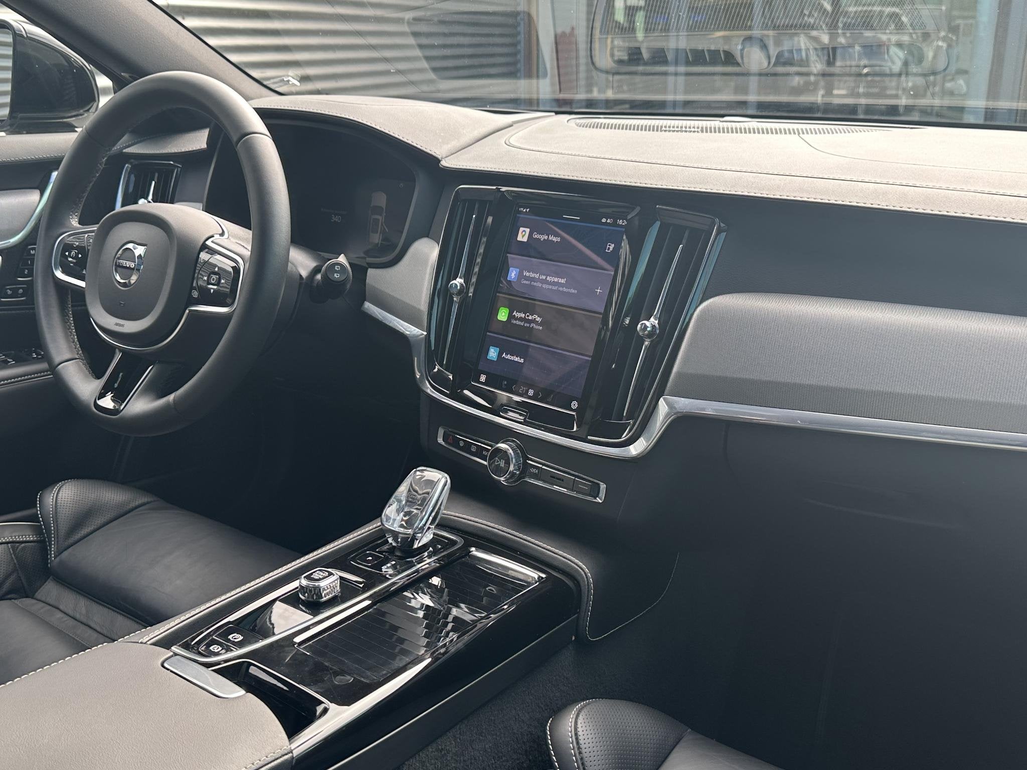 Volvo V90 2.0 T8 Plug-in hybrid AWD Ultimate Dark Volvo V90, Automaat, 4 cilinders, 1969 cc, 180 min