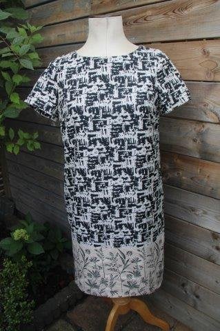 Jurk zwart/ creme Max mara mt 38 Vaste prijs AANBIEDING, Maat 38/40 (M), Zwart, Max Mara, Ophalen of Verzenden