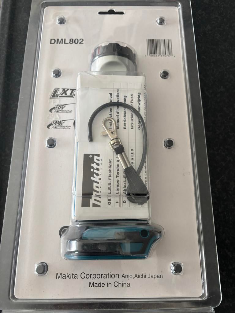 Nieuwe Makita DML802 LXT LED Zaklamp 14.4V/18V, Ophalen of Verzenden, Nieuw, Accu