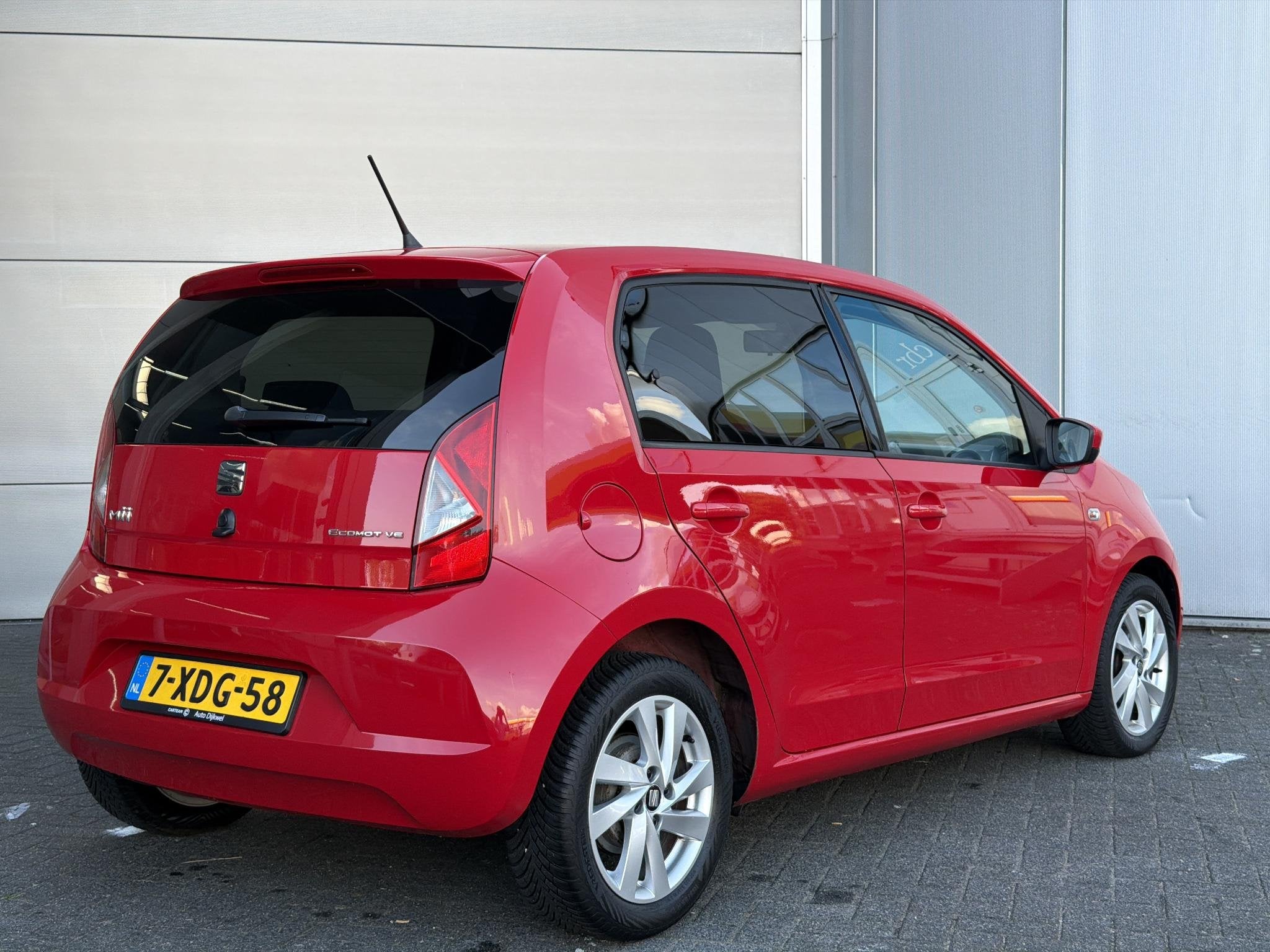 SEAT Mii 1.0 Sport Dynamic, Voorwielaandrijving, Euro 5, Stof, Gebruikt
