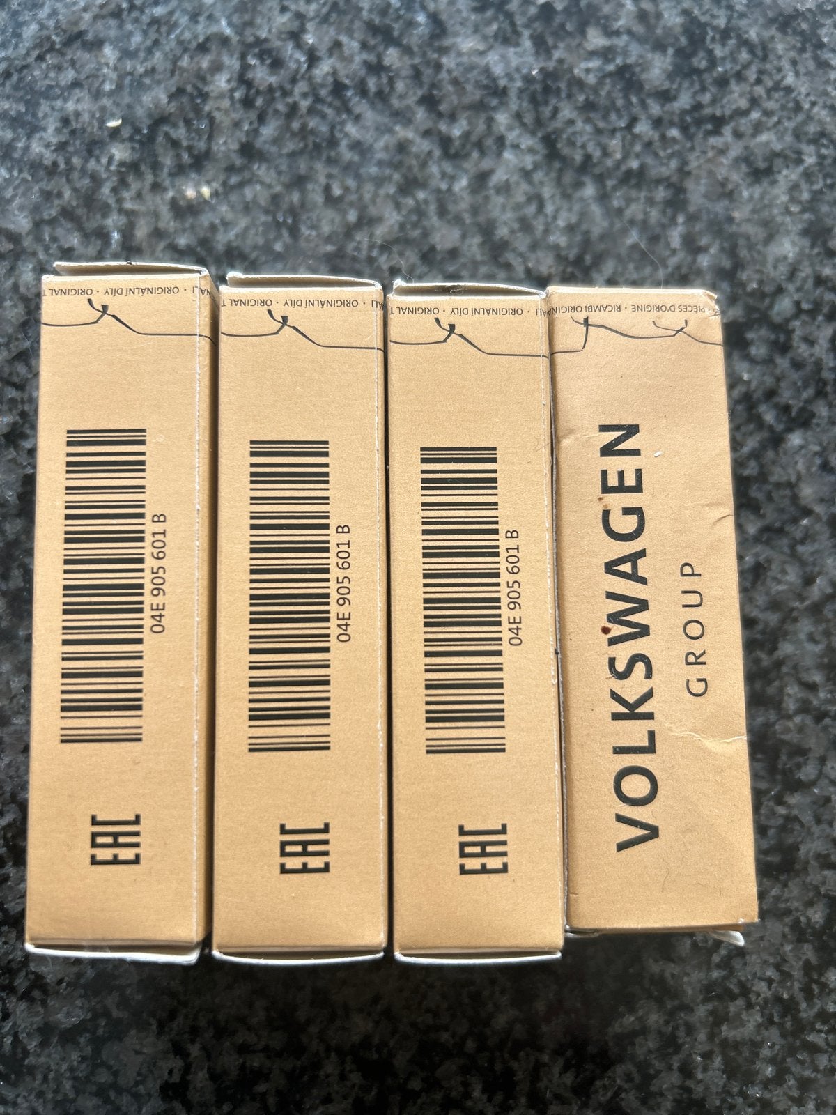 Originele Volkswagen bougies 04E 905 601 B - Nieuw, Auto-onderdelen, Ophalen of Verzenden, Nieuw, Volkswagen