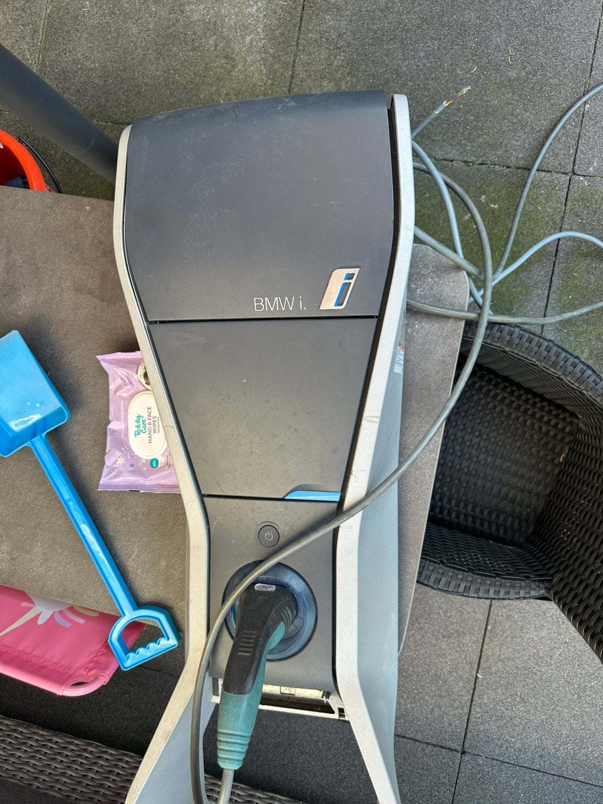 Bmw i wallbox pure 3     1 fase. 3,7kw, Ophalen, Zo goed als nieuw, Laadpaal