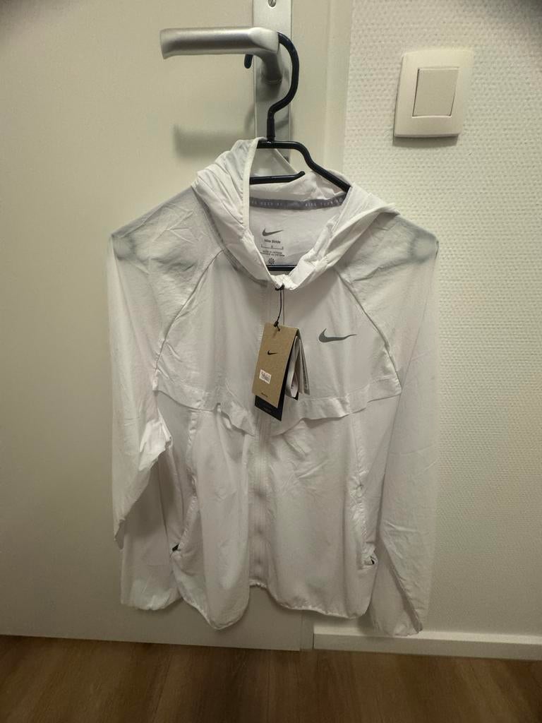 Nike hardloopjack wit - Nieuw met kaartjes, Maat 38/40 (M), Wit, Nieuw, Ophalen of Verzenden