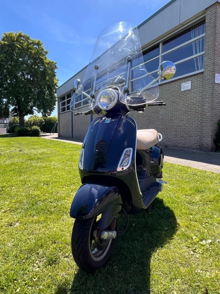 Vespa LX50 Zwart, Ophalen, Gebruikt, Maximaal 45 km/u, Benzine