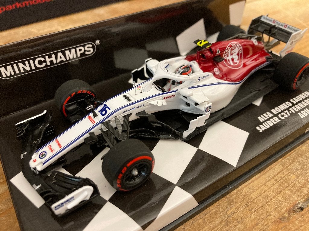 ✅ Charles Leclerc 1:43 Abu Dhabi GP 2018 Alfa Romeo Sauber, Ophalen of Verzenden, Nieuw, Formule 1