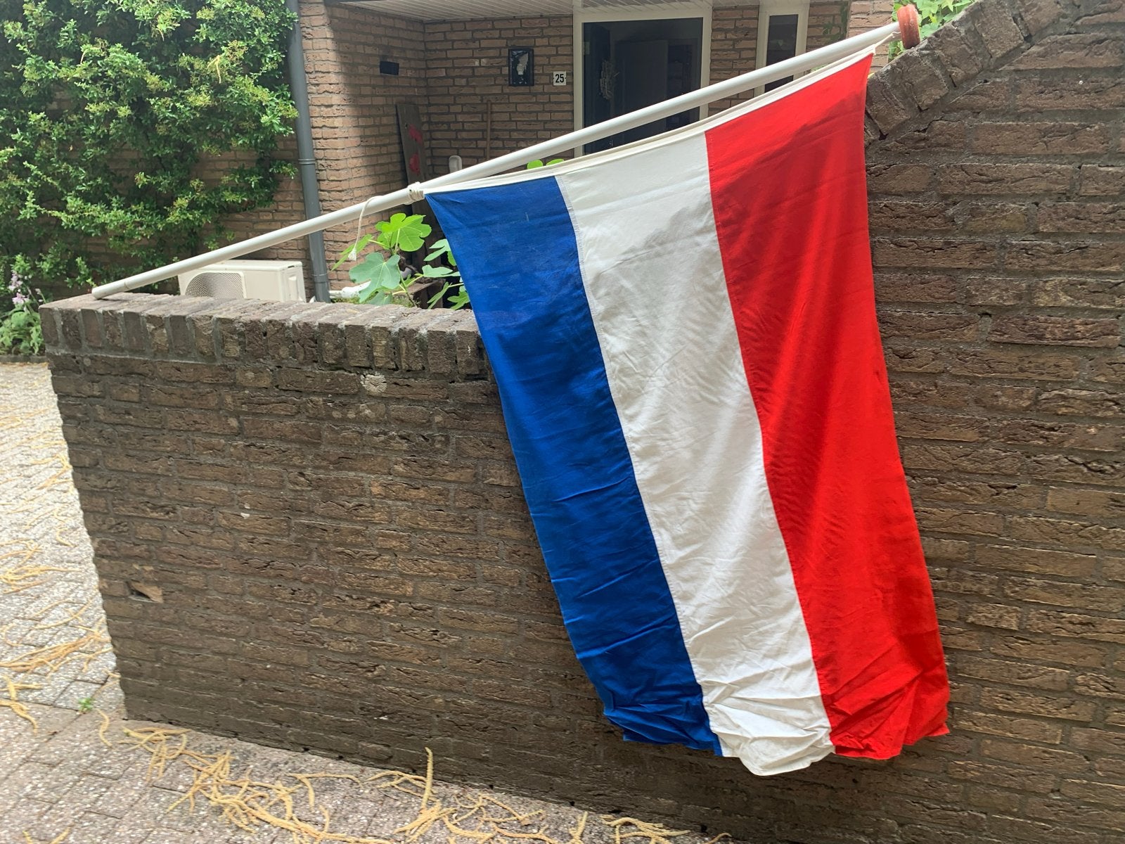 Nederlandse vlag, Ophalen