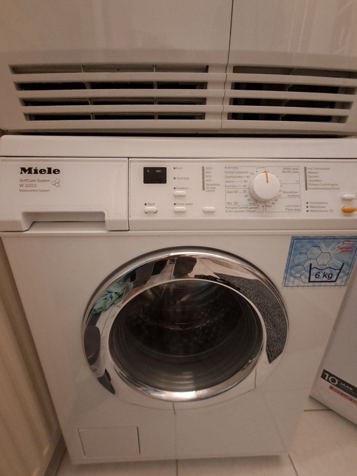 Miele W3203 Wasmachine - Gebruikt maar werkt perfect, Ophalen of Verzenden, Gebruikt, 1200 tot 1600 toeren, 85 tot 90 cm