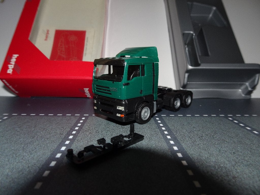201 herpa 148511 steyr st a 3-as trekker groen 1:87 truck, Ophalen of Verzenden, Nieuw, Bus of Vrachtwagen, Herpa