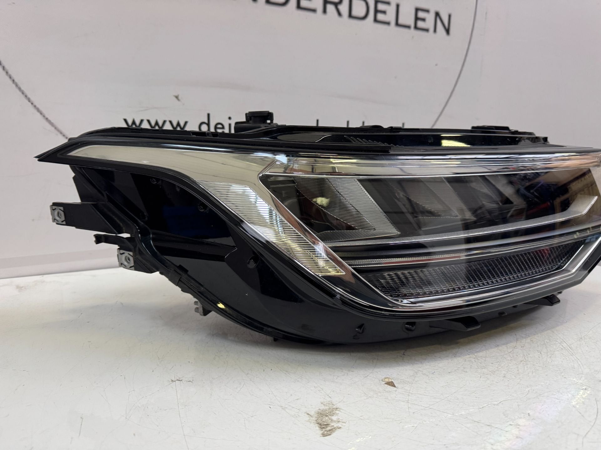 VW TIGUAN 5NB FACELIFT VOL LED KOPLAMP RECHTS 5NB941036C, Gebruikt, Volkswagen, Volkswagen AG, Berliner Ring 2
38440  Wolfsburg, DE