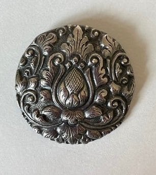 Vondst Djokja zilveren broche, 4 tot 7 cm, Gebruikt, Ophalen of Verzenden, Zilver