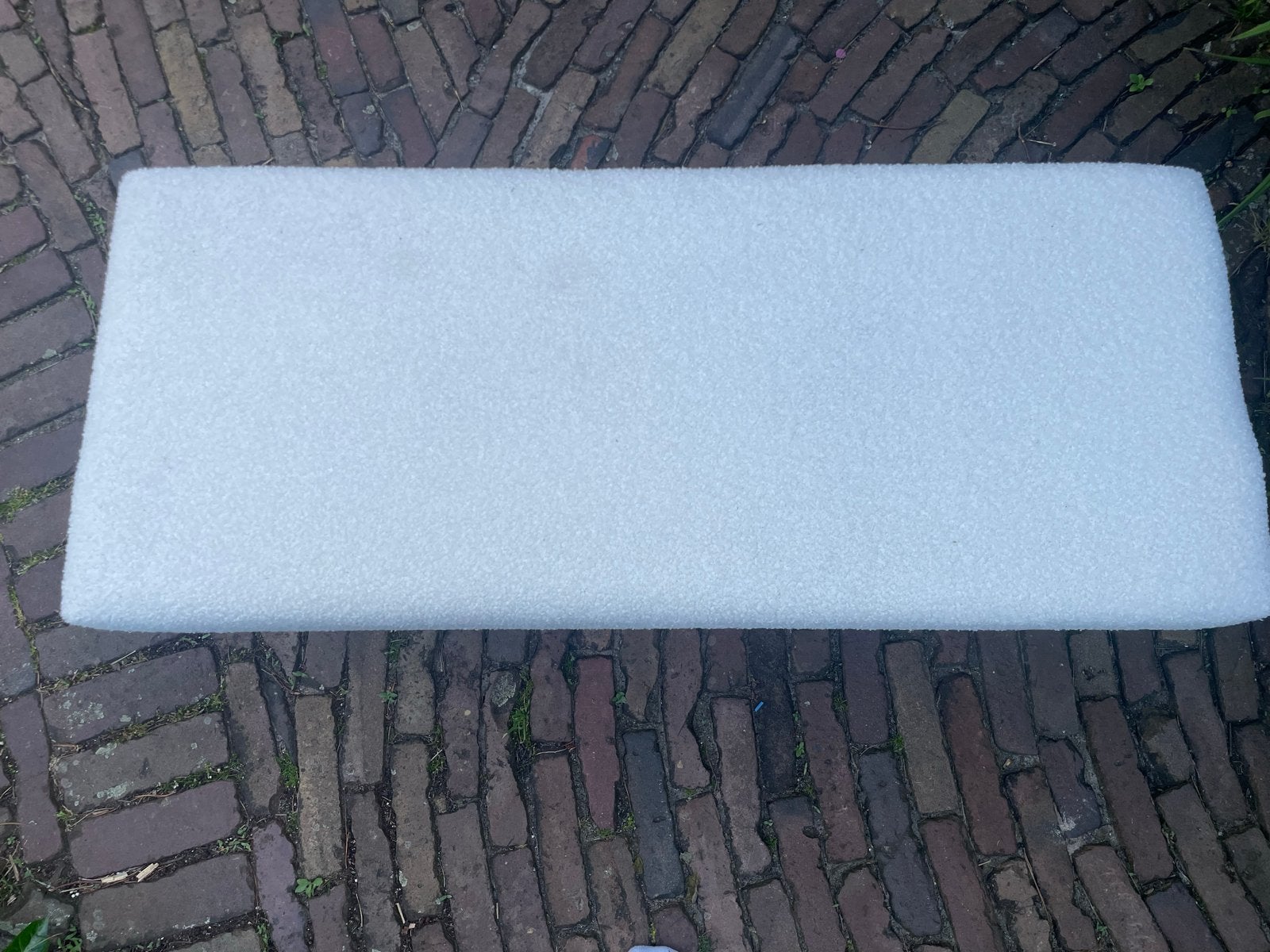 Witte Teddy Bankje / Poef met Houten Poten, Ophalen, 50 tot 75 cm, Zo goed als nieuw, 100 tot 125 cm