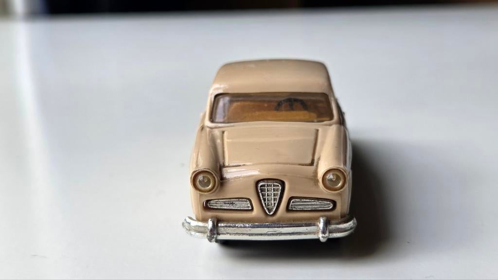 Oude Politoys 1:41 Alfa Romeo Giulietta Ti nr 32 modelauto, Verzenden, Gebruikt, Auto, Overige merken