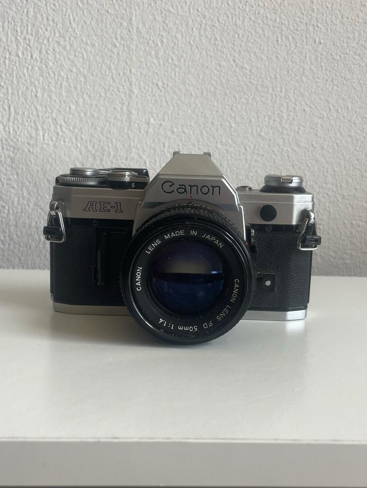 Canon AE-1 spiegelreflexcamera met FD 50mm f/1.4 lens, Ophalen of Verzenden, Zo goed als nieuw, Spiegelreflex, Canon