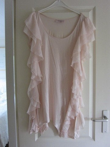 TOP MET ROEZELS "H&M", Kleding | Dames, Tops, H&M, Maat 42/44 (L), Ophalen of Verzenden, Zo goed als nieuw