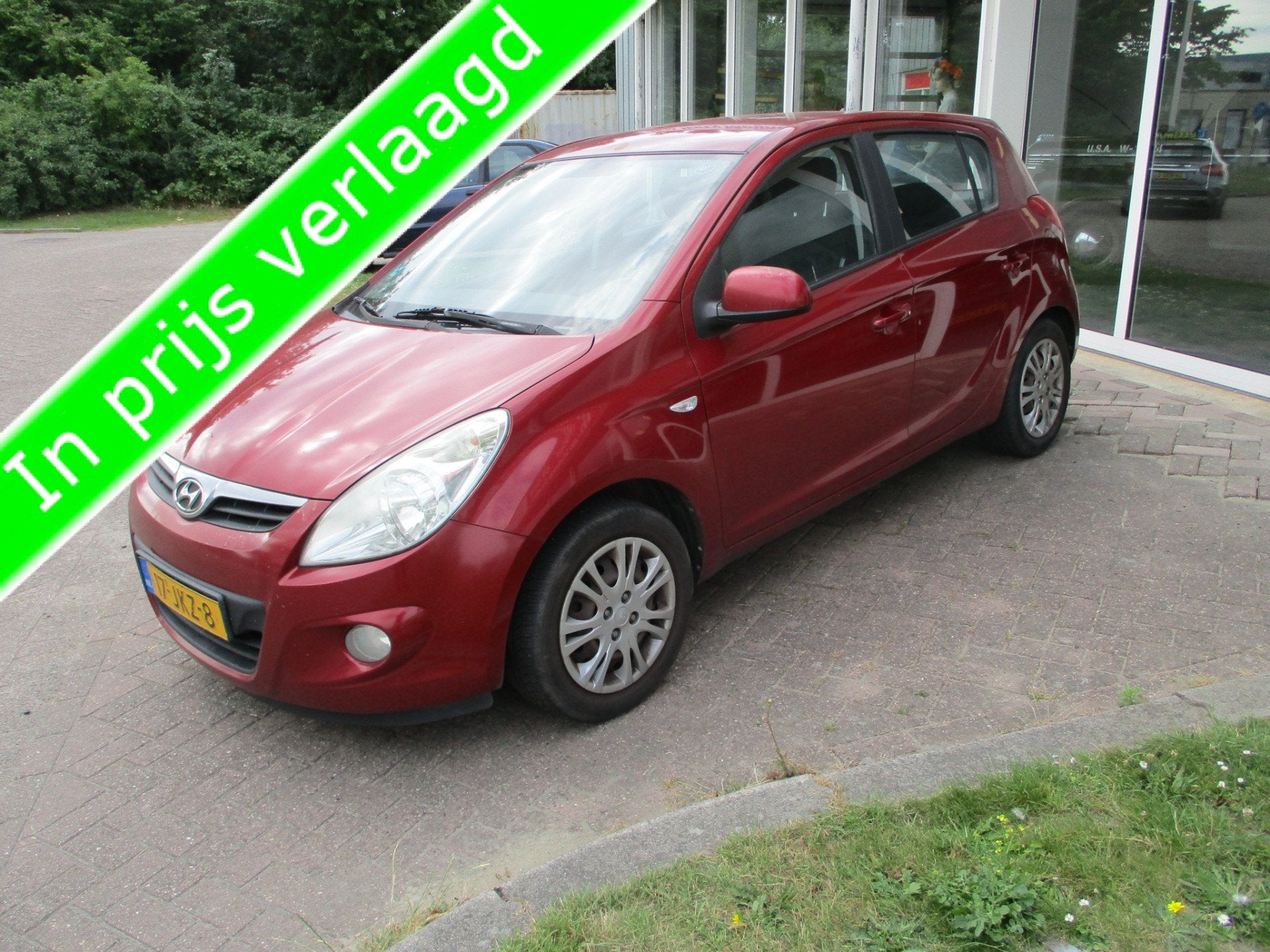 Hyundai i20 1.4i DynamicVersion KOPPELING SLIPT! (bj 2009), Voorwielaandrijving, Zwart, 4 cilinders, 1396 cc