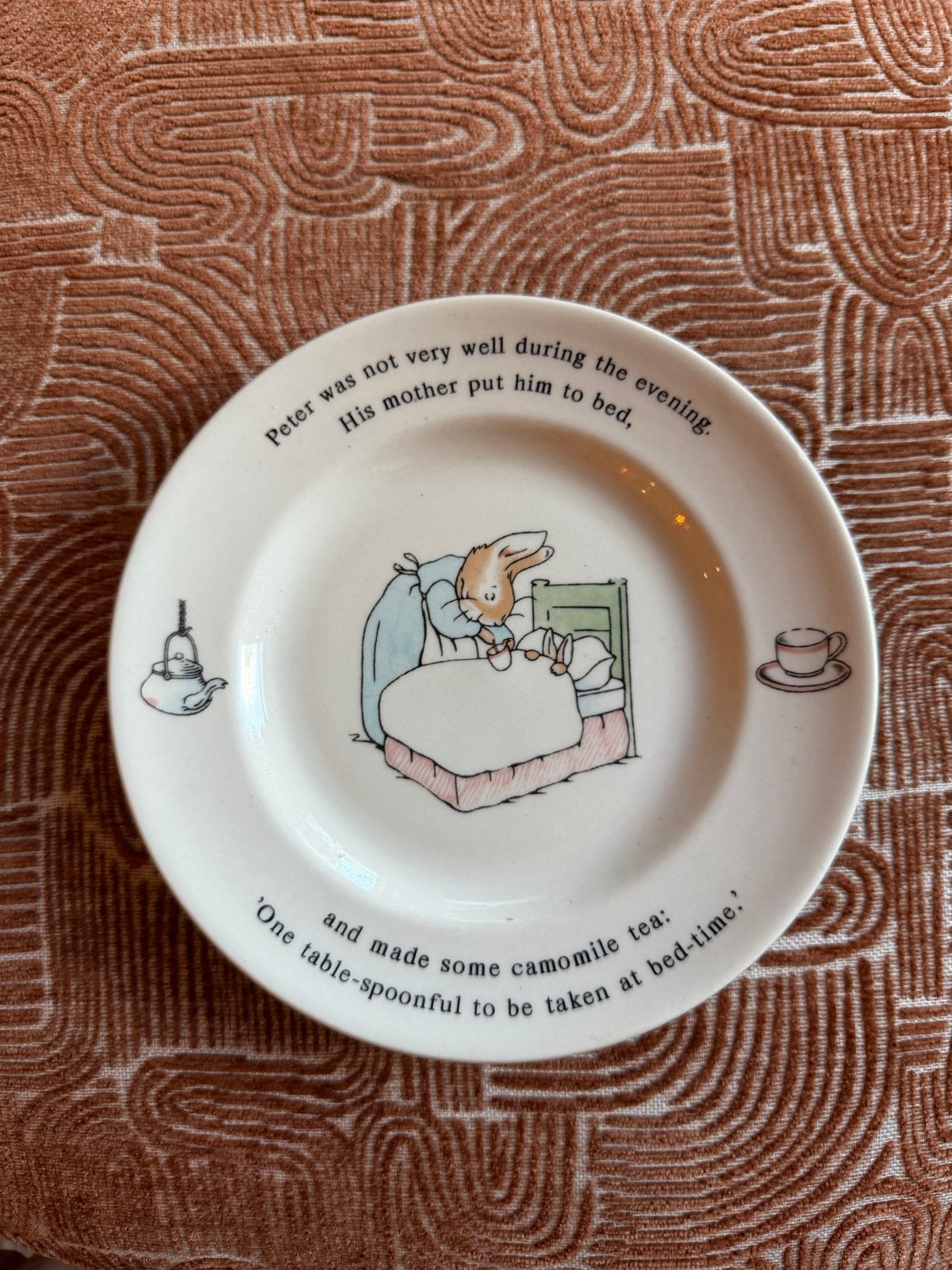 Wedgwood Peter Rabbit bordje - Zo goed als nieuw, Klassiek, Ophalen of Verzenden, Zo goed als nieuw, Bord(en)