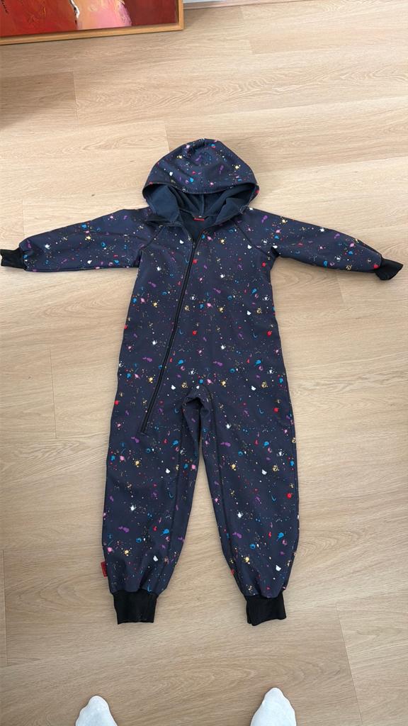 Buitenspeelpak maat 128, Kinderen en Baby's, Kinderkleding | Maat 128, Ophalen of Verzenden, Zo goed als nieuw, Jongen of Meisje