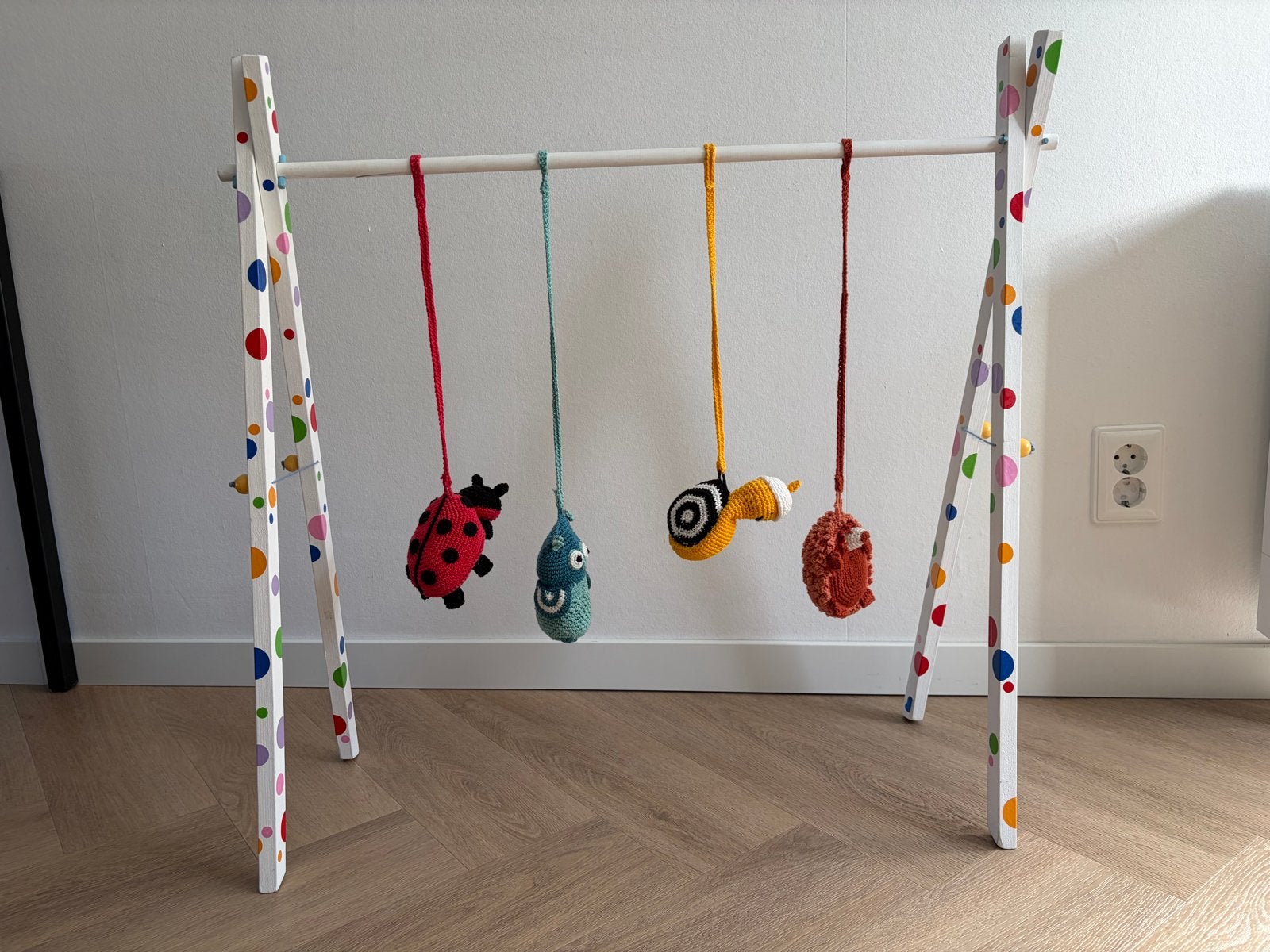 Gehaakte babymobiel met lieveheersbeestje, uil, slak, egel, Ophalen, Gebruikt, Mobiel