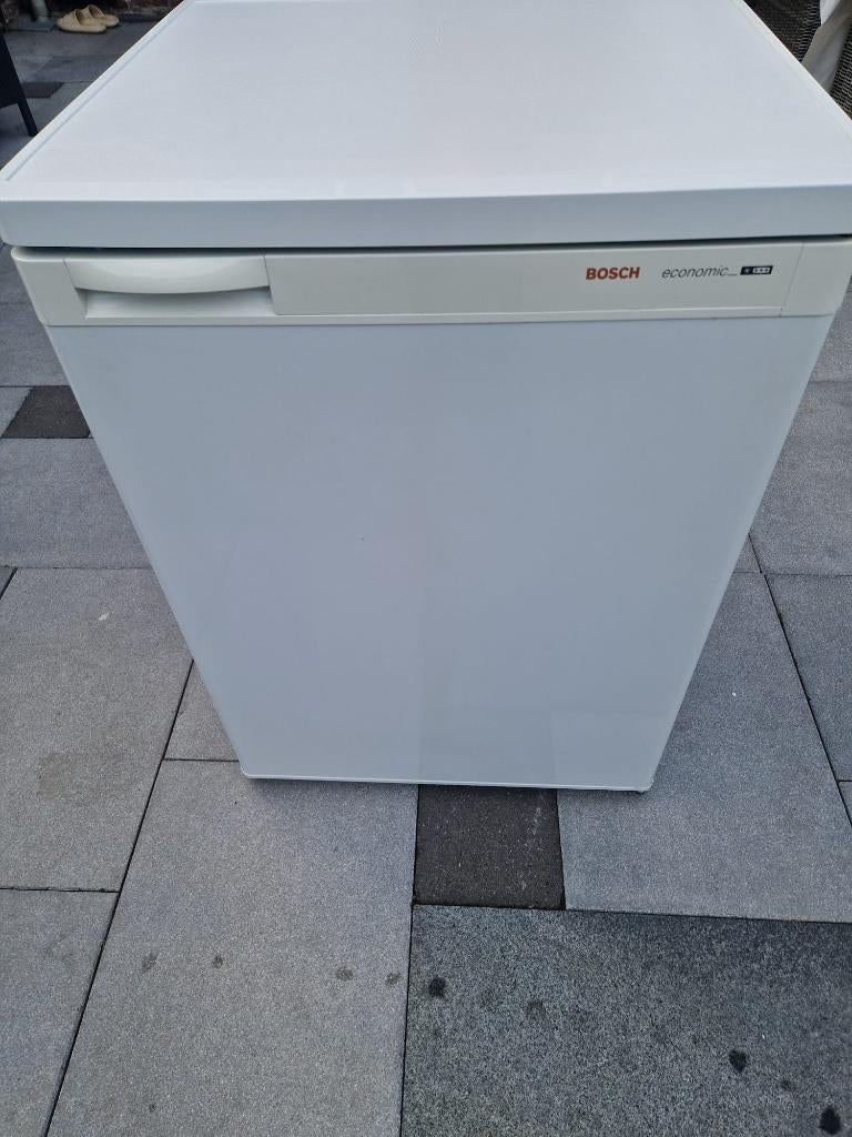 Bosch tafelmodel koelkast, Witgoed en Apparatuur, Koelkasten en IJskasten, Zo goed als nieuw, Zonder vriesvak, Minder dan 85 cm