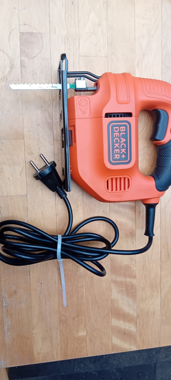 Black+Decker Decoupeerzaag - Zo goed als nieuw, Decoupeerzaag, Black+Decker, 600 tot 1200 watt, Ophalen of Verzenden