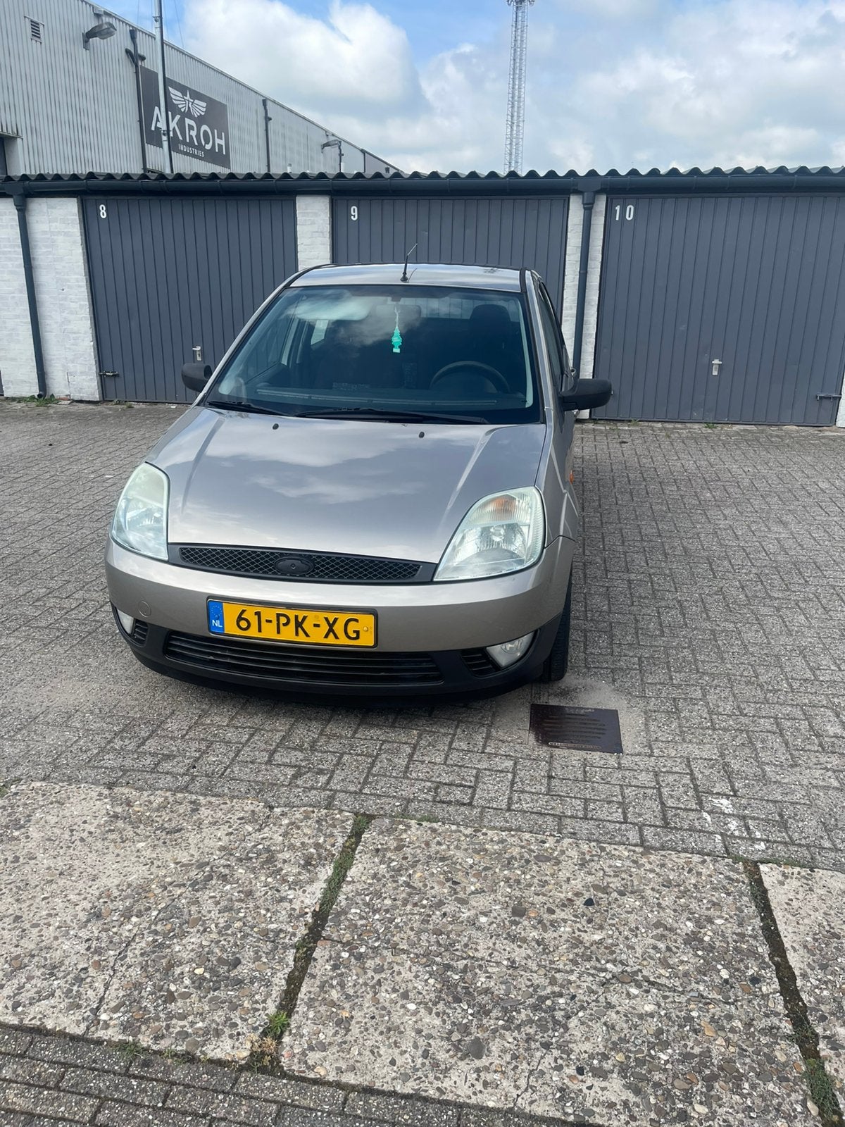Ford Fiësta 1.3 8V 5DR 2004 Grijs airco apk nieuw, 1299 cc, 40 €/maand, 4 cilinders, Origineel Nederlands