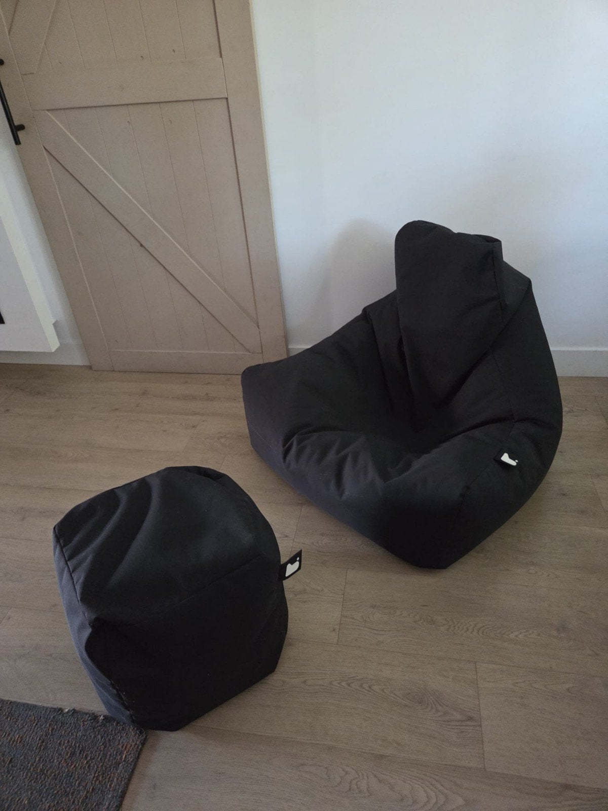 Zwarte zitzak met poef - Geschikt voor binnen en buiten, Ophalen, Zo goed als nieuw, Zwart, Zitzak