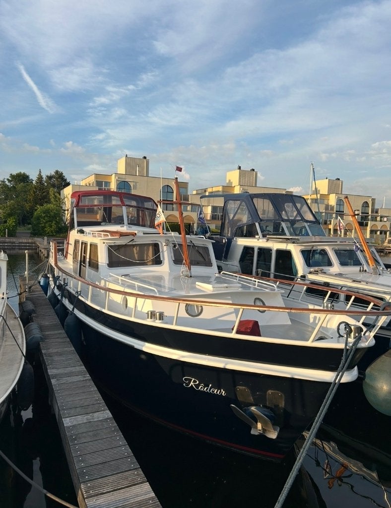 Nette Augustijn kruiser, Watersport en Boten, Motorboten en Motorjachten, Overige merken, Gebruikt, Binnenboordmotor, Walstroom