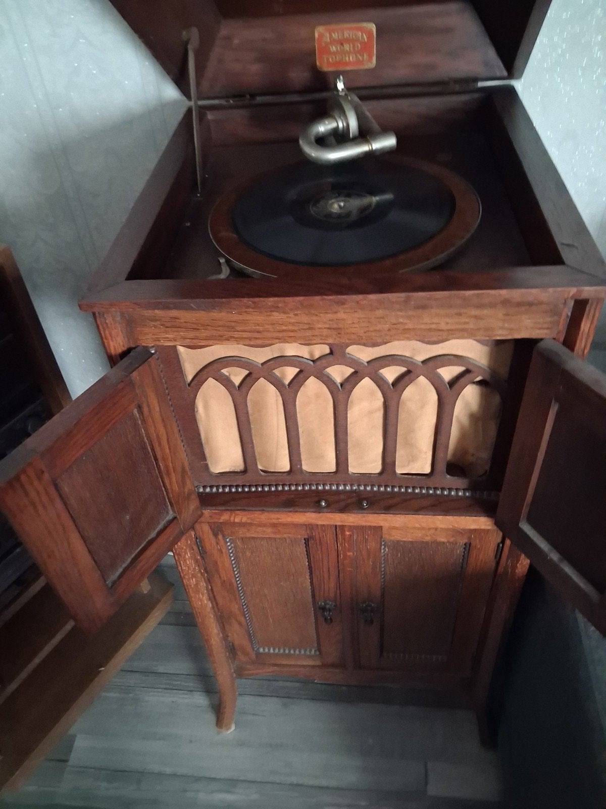 Antieke American World Topophone Grammofoon, Ophalen