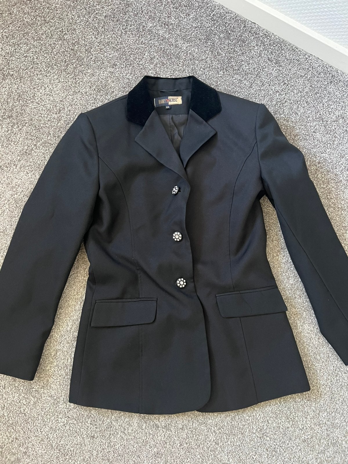 Wedsteijdjasje Harrys Horse mt 164, Dieren en Toebehoren, Paardrijkleding, Dressuur, XS, Ophalen of Verzenden, Zo goed als nieuw