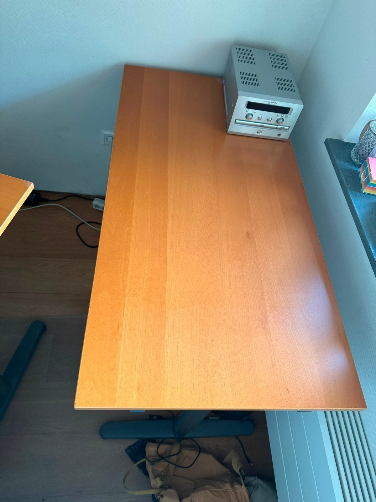 Houten bureau 120cm, Ophalen, In hoogte verstelbaar, Zo goed als nieuw